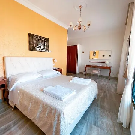 Neapolitantrips 4* Napels